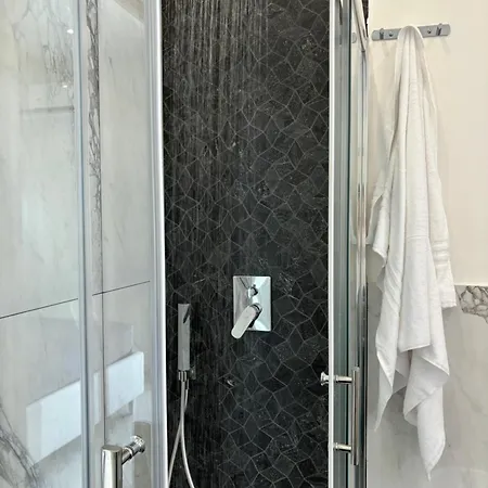 לינה וארוחת בוקר Saint Vincent קרוטונה